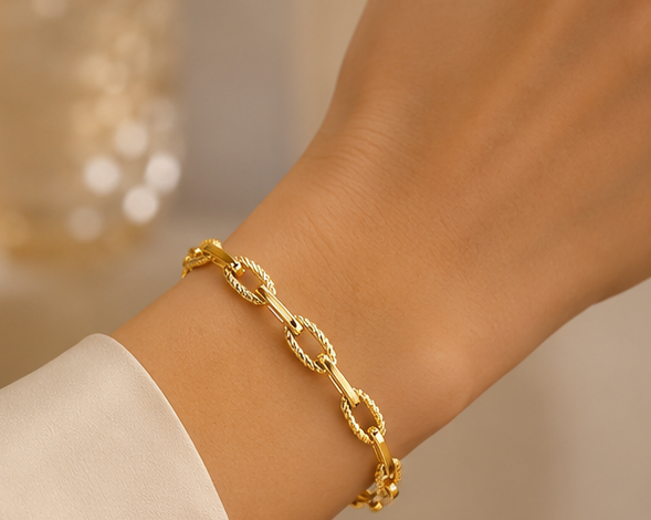 18K Gold Plated Interlocking Chain Bangle image 0