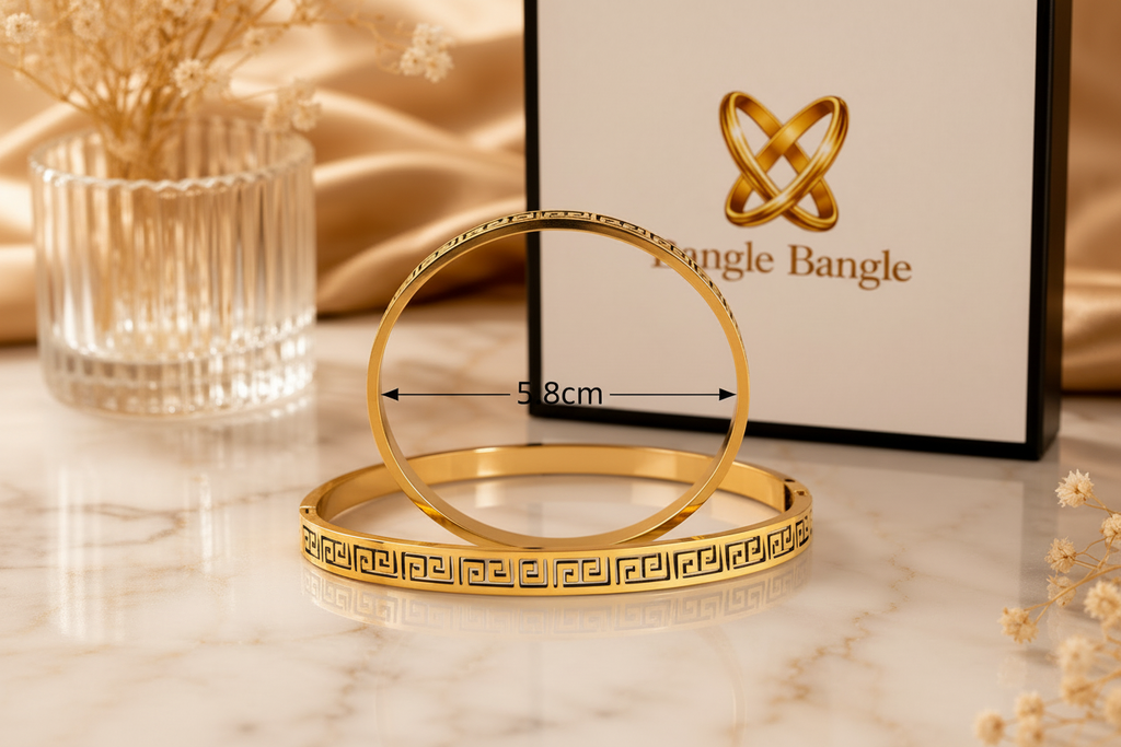 Bangle with 5.8cm centred inside
